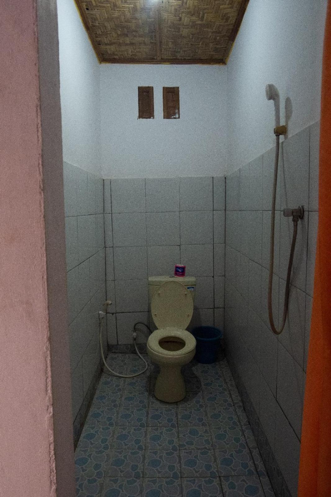 Ramdan Homestay Kuta  Exterior photo