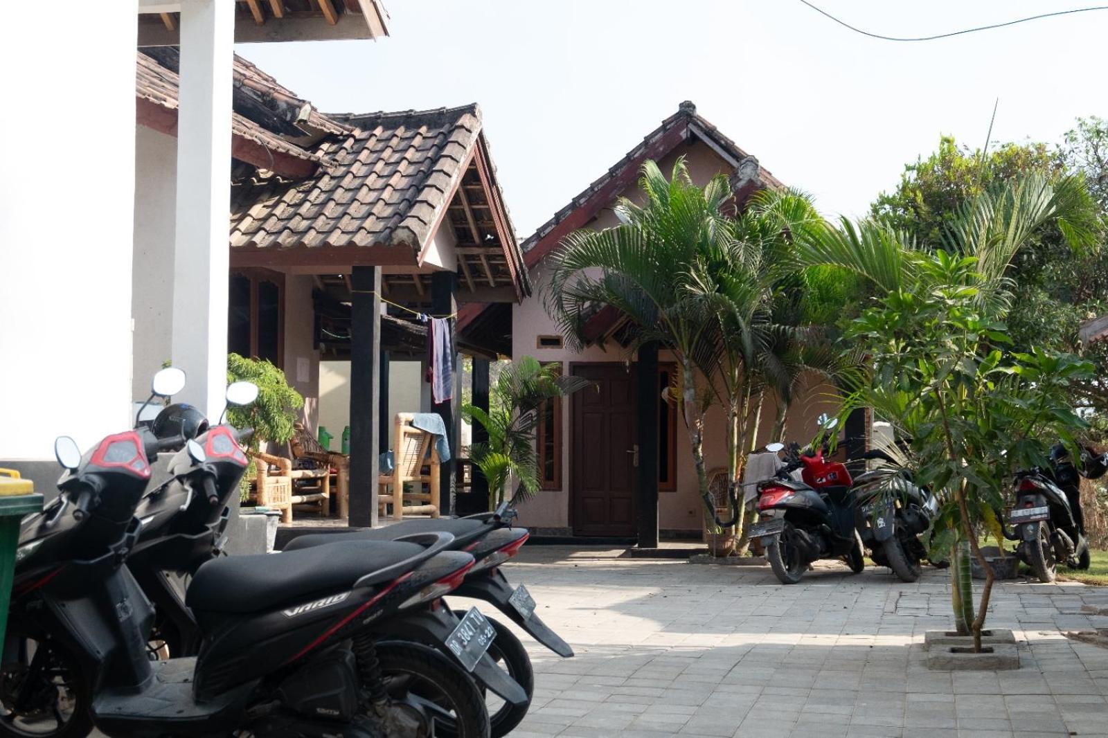 Ramdan Homestay Kuta  Exterior photo