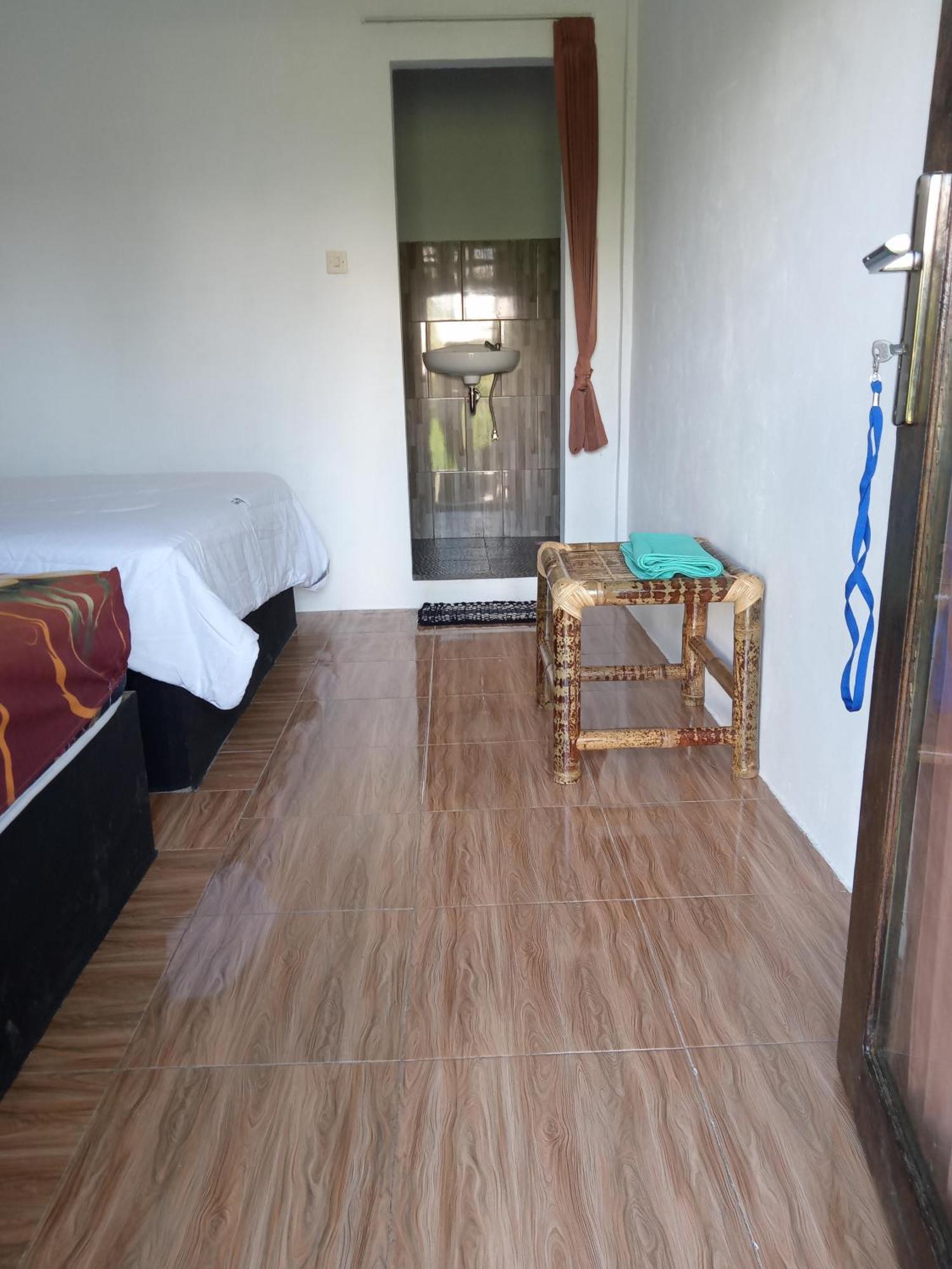 Ramdan Homestay Kuta  Exterior photo